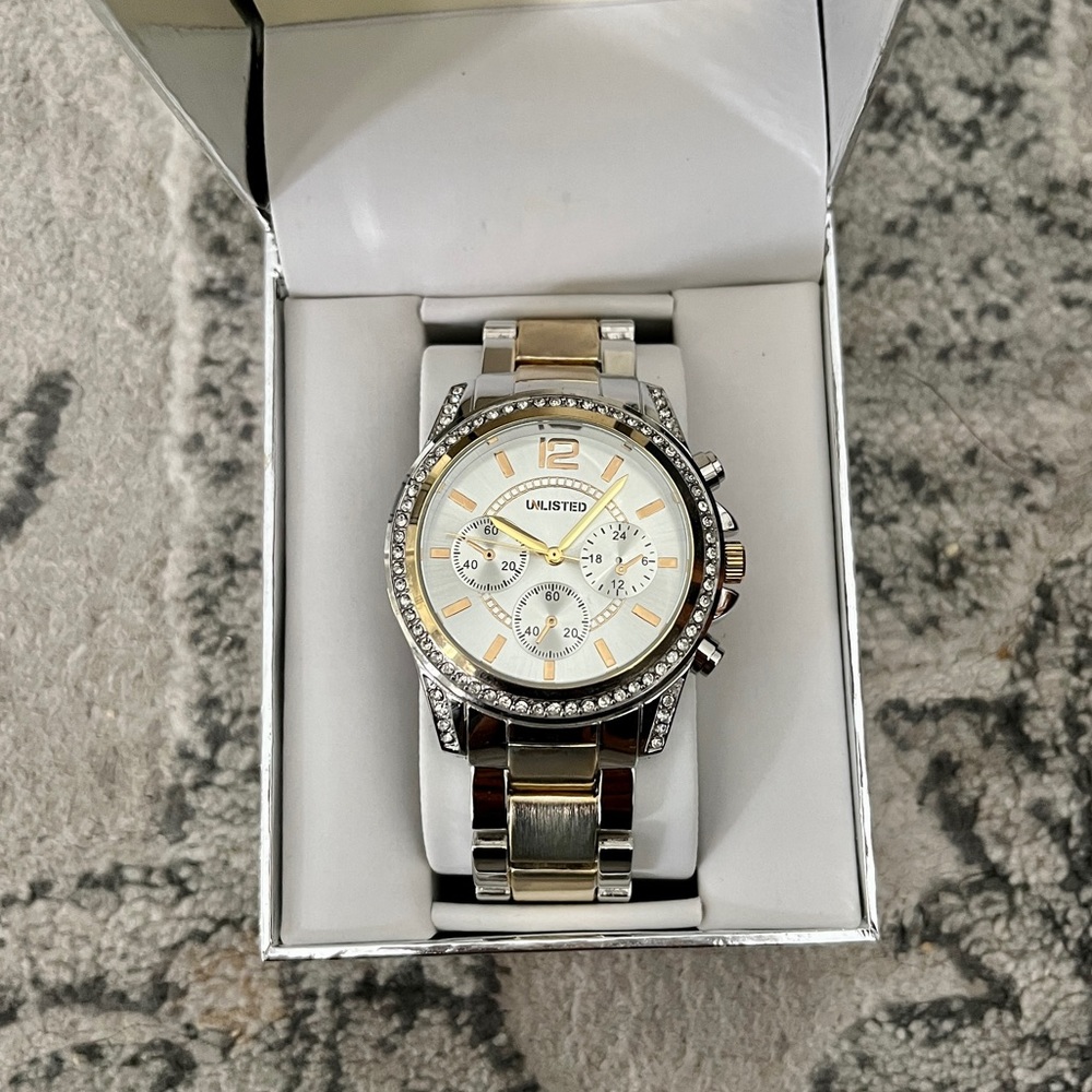 BRAND NEW Ladies watch